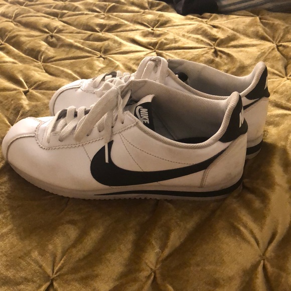 nike cortez poshmark